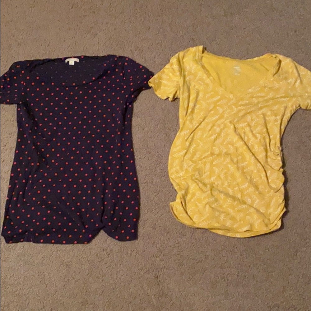 2 t shirts maternity